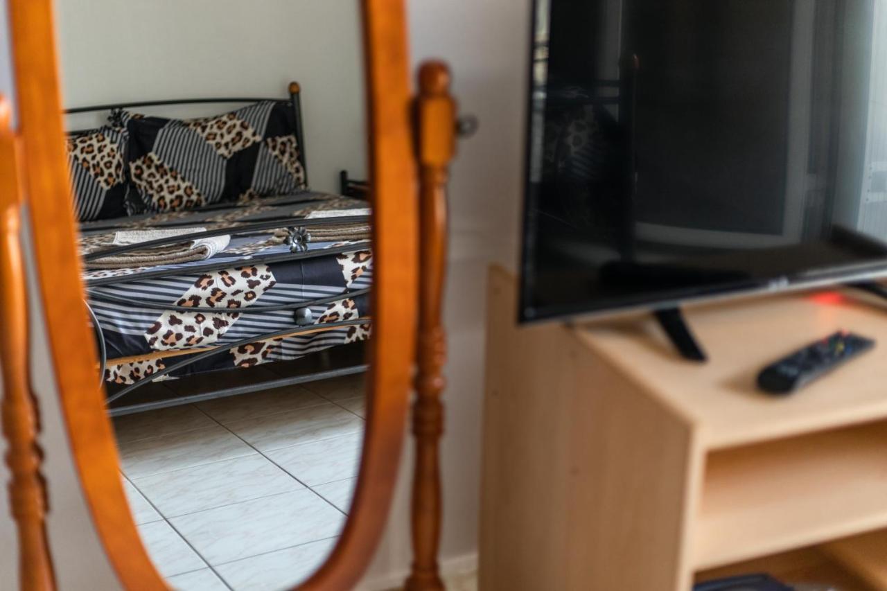 Central Cozy Apartment Спарті Екстер'єр фото